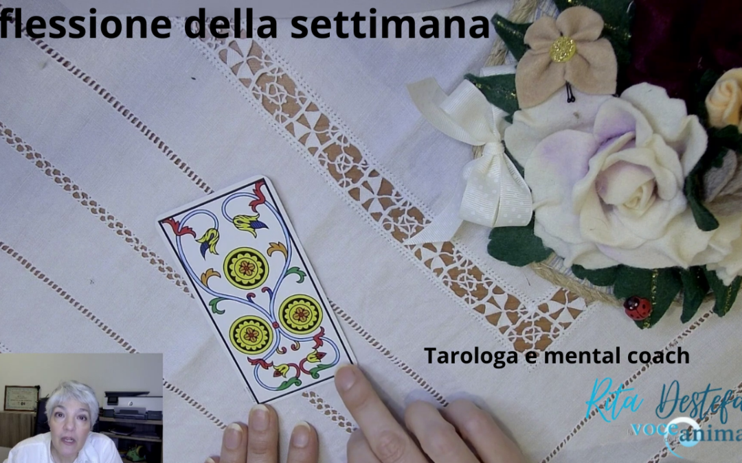 Movimento interiore del 3 di denari dei tarocchi di marsiglia